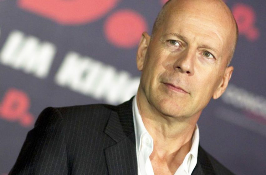  Bruce Willis, 67, was photographed while walking. How the actor looks now and how he is coping with the disease