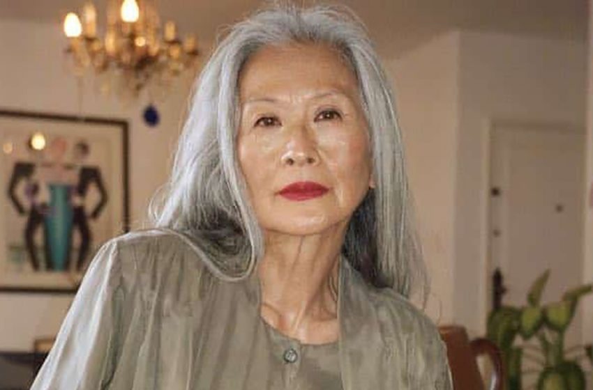  “Breaking Stereotypes”: 68-Year-Old Woman Defies Age and Beauty Norms as a Model!