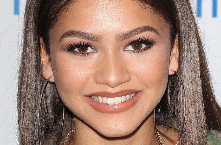  “So Chic”: Zendaya Wowed Fans With Her Stunning Outfit At an Event In India