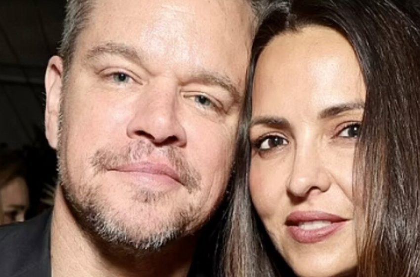  “Passionate Hugs After 18 Years Of Marriage”: Matt Damon Hugged His Wife On The Beach In The Aegean Sea!